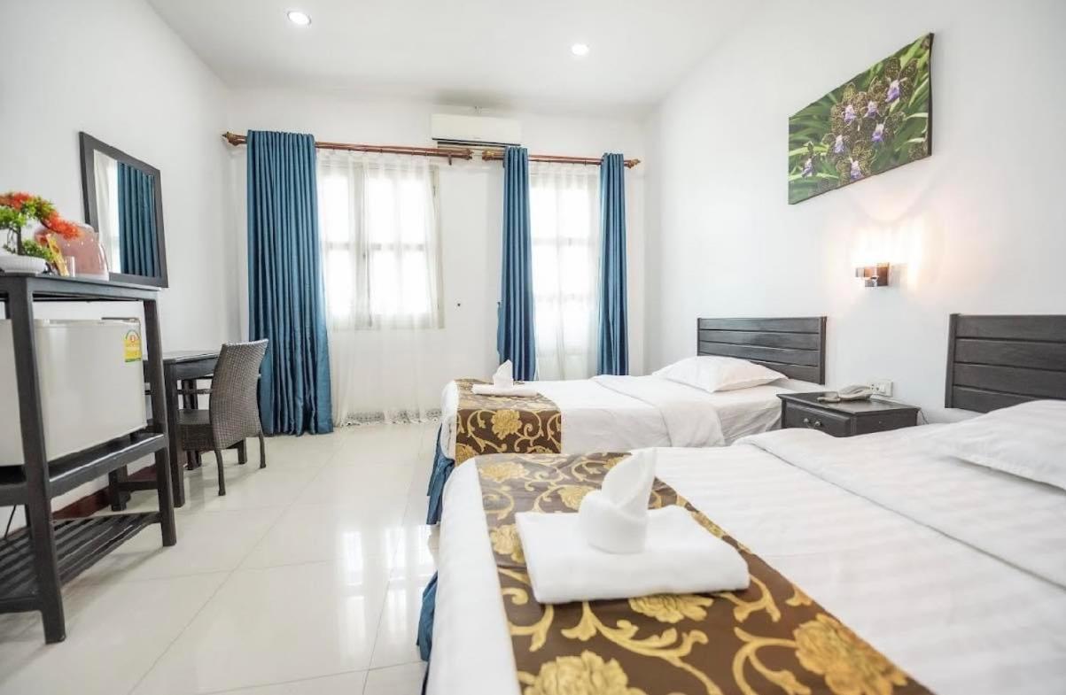 Subinh Hotel And Restaurant Pakse Eksteriør bilde