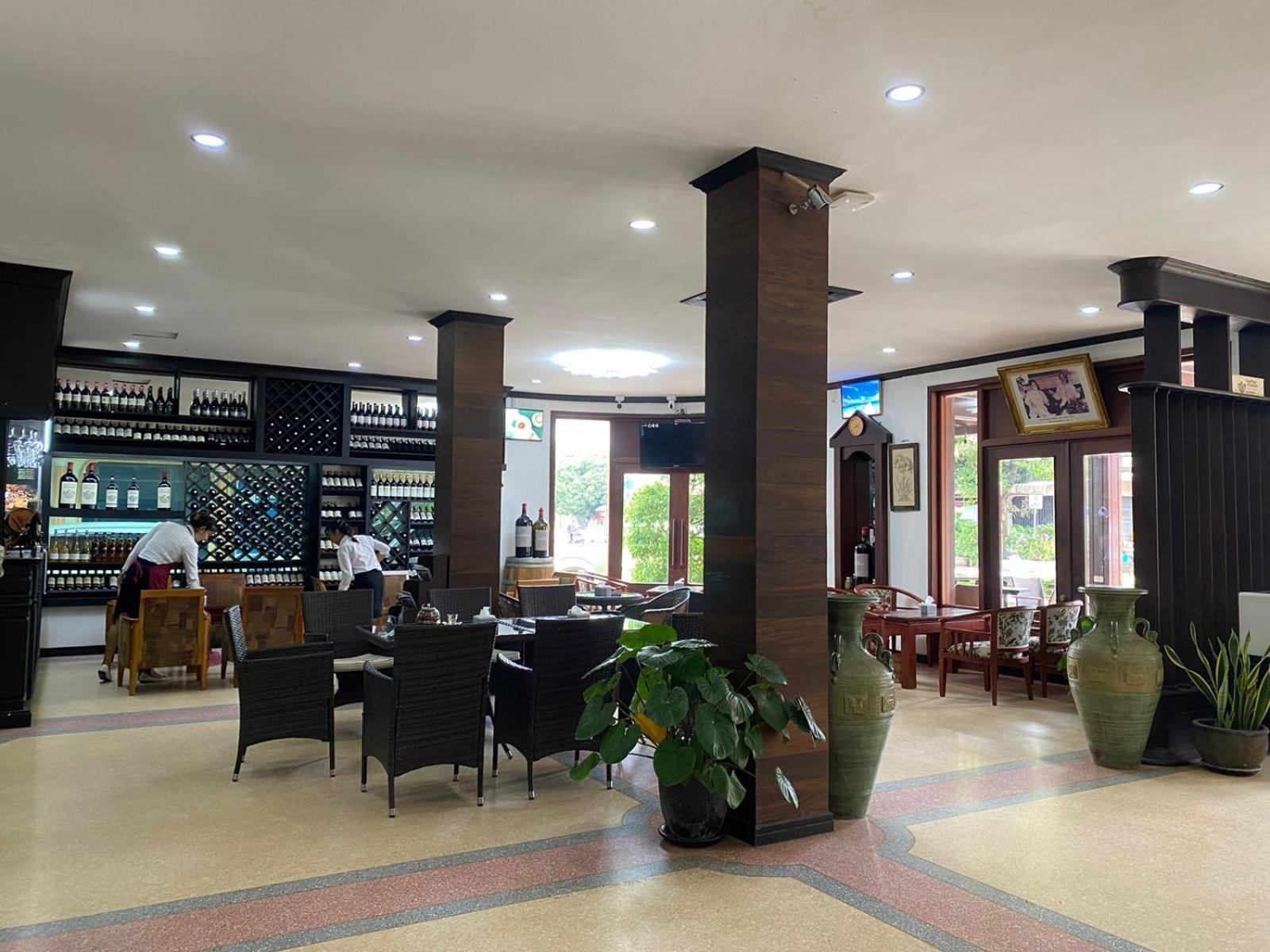 Subinh Hotel And Restaurant Pakse Eksteriør bilde
