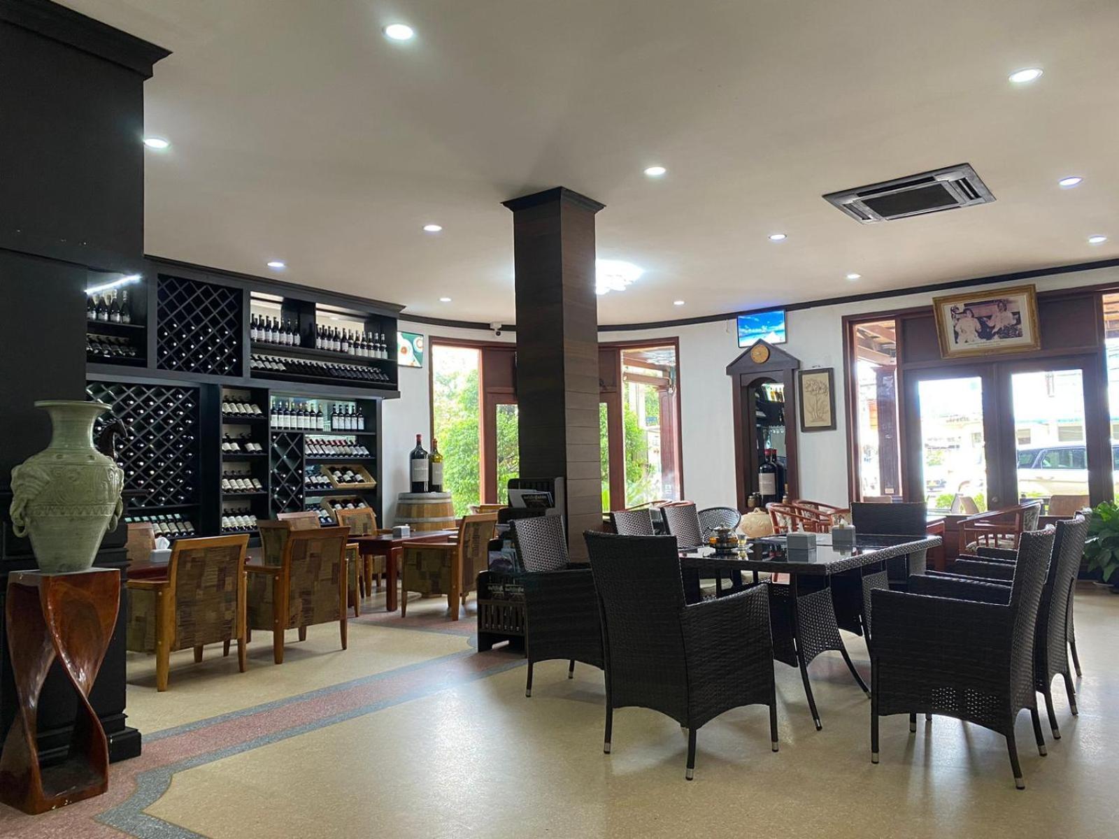 Subinh Hotel And Restaurant Pakse Eksteriør bilde