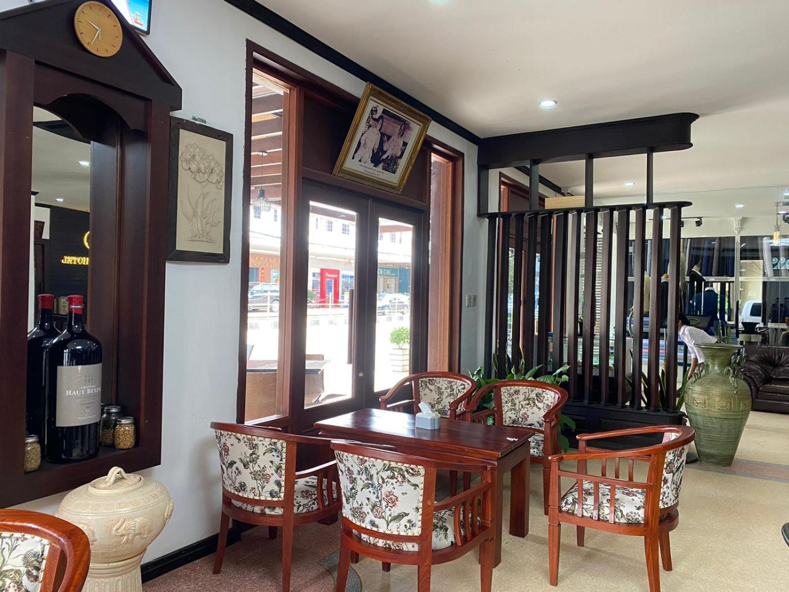Subinh Hotel And Restaurant Pakse Eksteriør bilde