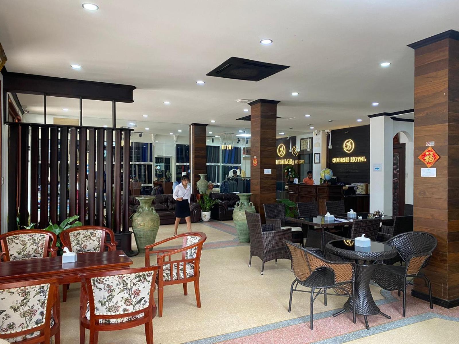 Subinh Hotel And Restaurant Pakse Eksteriør bilde